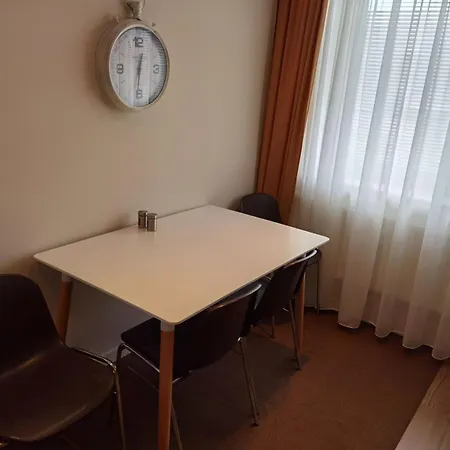 Vivat Apartment *